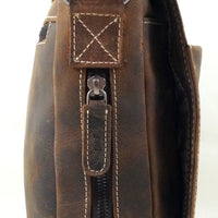 hochwertiger Unisex Messenger-Bag aus Büffelleder mit Überwurf