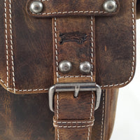 hochwertiger Unisex Messenger-Bag aus geöltem Büffelleder