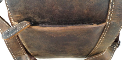 hochwertiger Unisex Messenger-Bag aus Büffelleder mit Überwurf