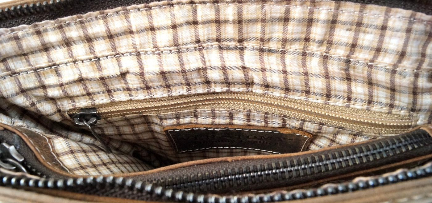 hochwertiger Unisex Messenger-Bag aus Büffelleder mit Überwurf