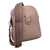 Kleine Tasche mit modischem Stoffgurt