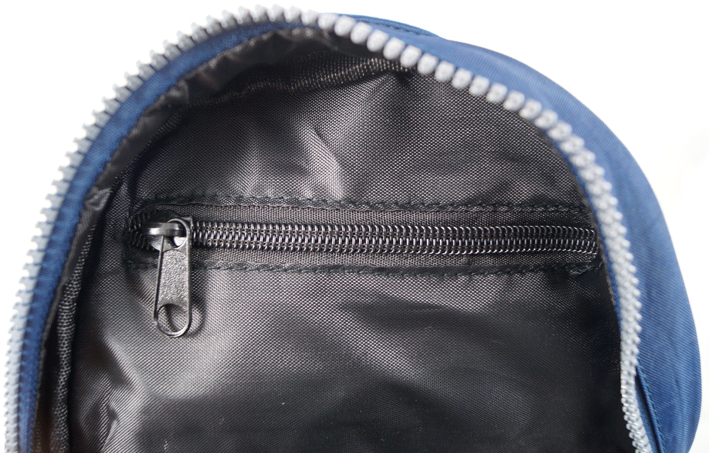 leichter kleiner Nylonrucksack - wasserabweisend und robust