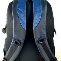 großer, stabiler Rucksack mit gepolsterten Gurten und Rückenpolster