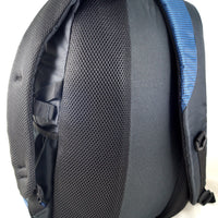 großer, stabiler Rucksack mit gepolsterten Gurten und Rückenpolster