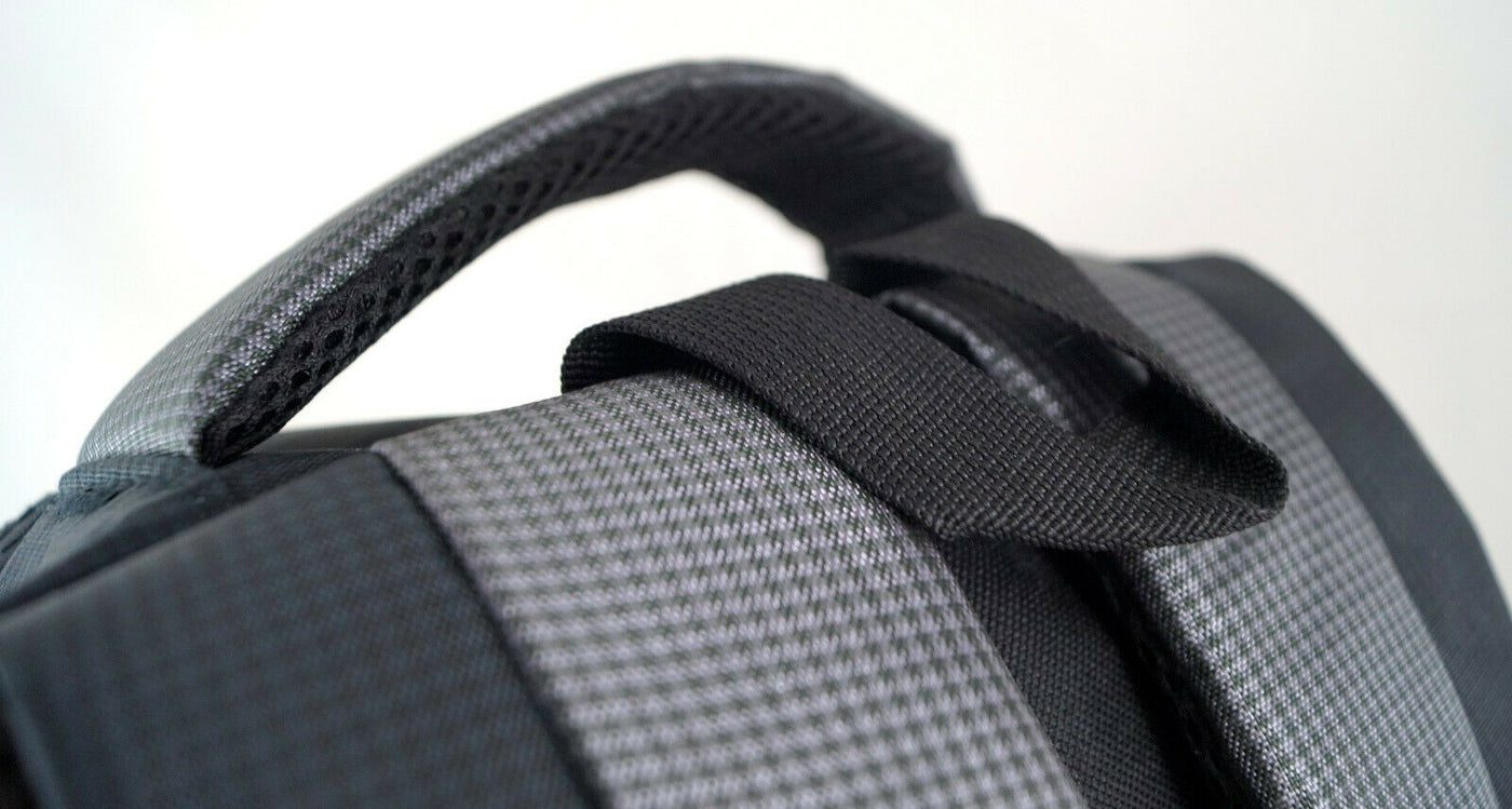 großer, stabiler Rucksack mit gepolsterten Gurten und Rückenpolster