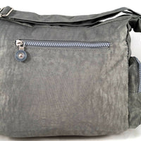 sportliche, leichte Umhängetasche aus wasserabweisendem Nylon mit vielen Außenfächern