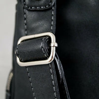 sportliche Umhängetasche mit vielen Außentaschen