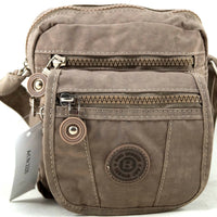 leichte, kleine Umhängetasche aus wasserabweisendem Nylon