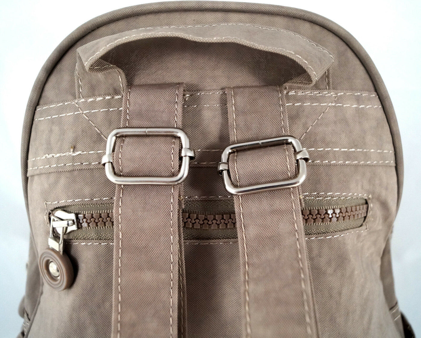 leichter kleiner Nylonrucksack - wasserabweisend und robust