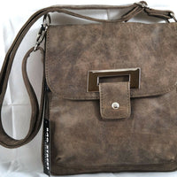 in der Größe variable Umhängetasche aus Kunstleder in Wildlederoptik