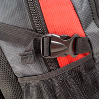 großer, stabiler Rucksack mit gepolsterten Gurten und Rückenpolster