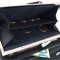 klassische Damengeldbörse mit Clipverschluss-Münzfach, Rindsleder mit RFID-safe