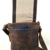 hochwertiger Unisex Messenger-Bag aus Büffelleder mit Überwurf