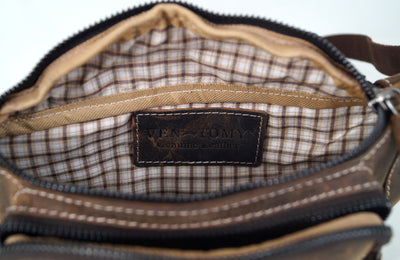 flache Vintage Bauchtasche aus Pull-Up Büffelleder