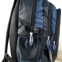 großer, stabiler Rucksack mit gepolsterten Gurten und Rückenpolster