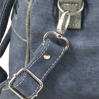 Praktische Damentasche in sportlicher Farbkombination