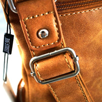 sportliche Umhängetasche mit vielen Außentaschen