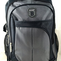 großer, stabiler Rucksack mit gepolsterten Gurten und Rückenpolster