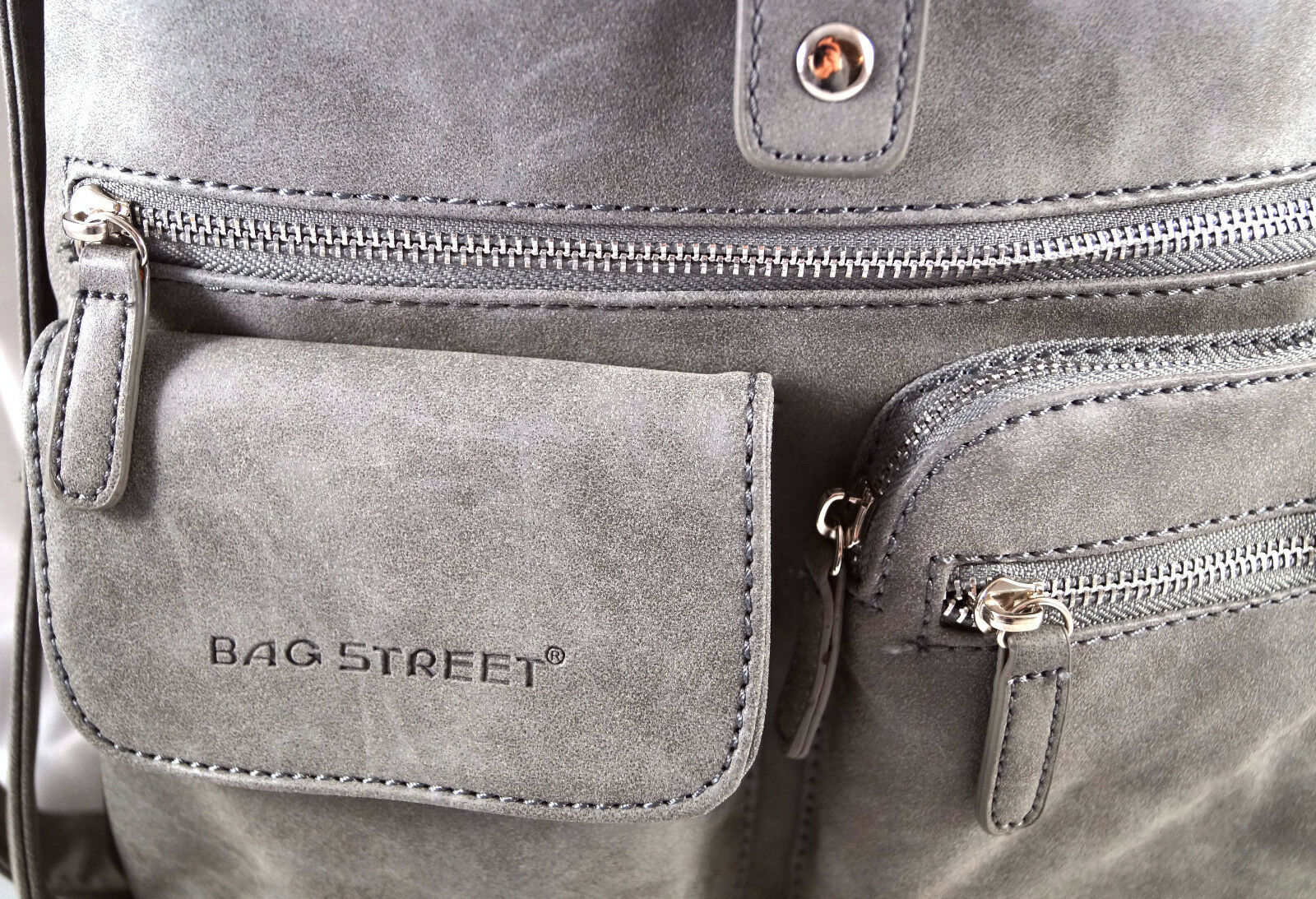 Graue Tasche mit breitem Gurt Crossbody Bag - Luka Bee