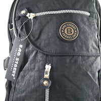 leichter Nylonrucksack mit Außenfächern - wasserabweisend und robust